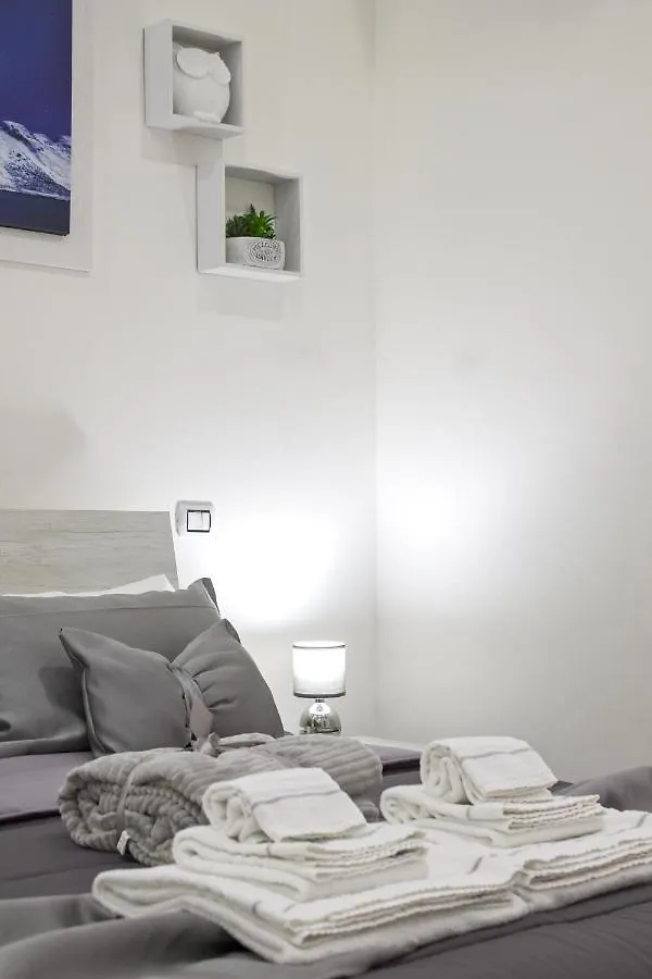 Bed and Breakfast Amare Napoli 0*, Neapel Italien